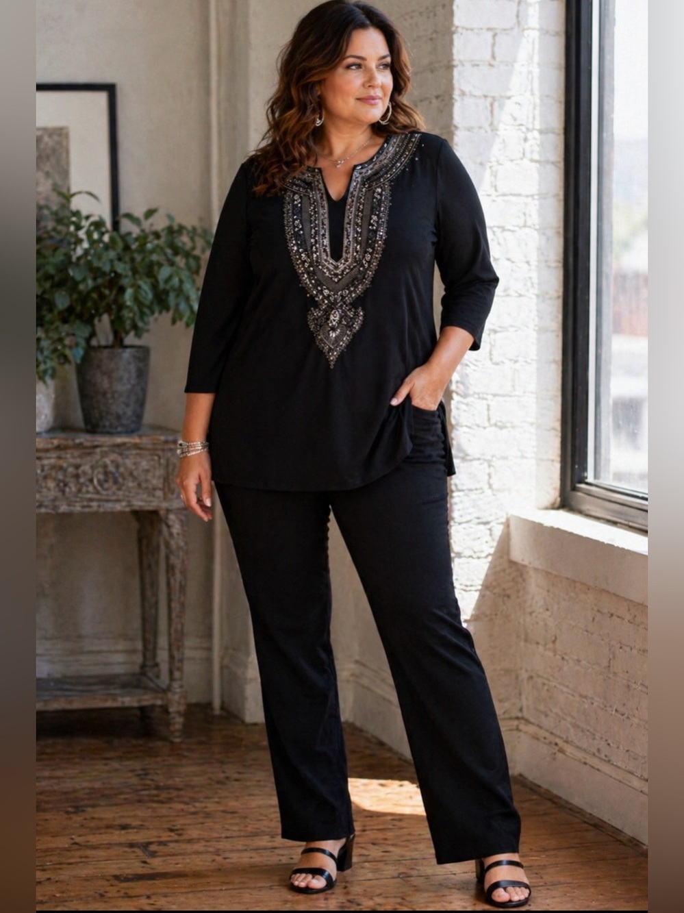 Edúce Black Beaded Tunic Top 2X Boho Embellished Caftan Blouse Flowy Stretch